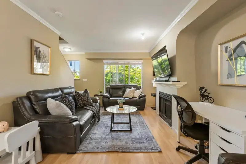 95 8775 161 STREET - photo 2 of 31