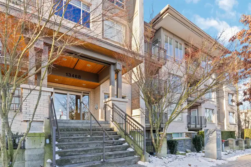 111 13468 KING GEORGE BOULEVARD - photo 3 of 30