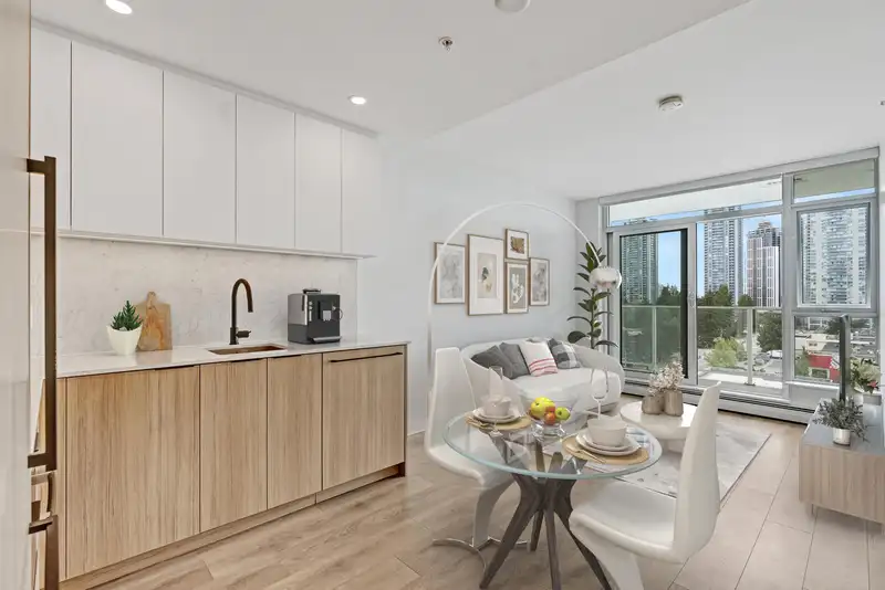 707 13685 102 AVENUE - photo 1 of 40