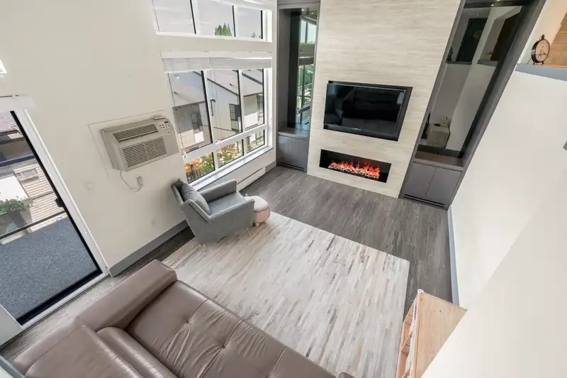 42 14057 60A AVENUE - photo 2 of 27