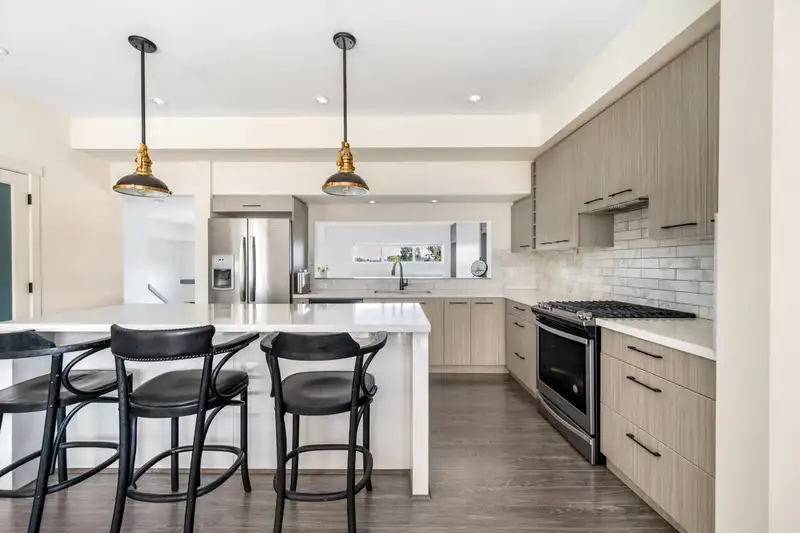 42 14057 60A AVENUE - photo 4 of 27