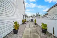 8873 143A STREET - thumbnail 6