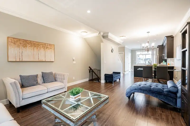 46 13670 62 AVENUE - photo 2 of 40
