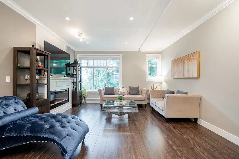 46 13670 62 AVENUE - photo 3 of 40