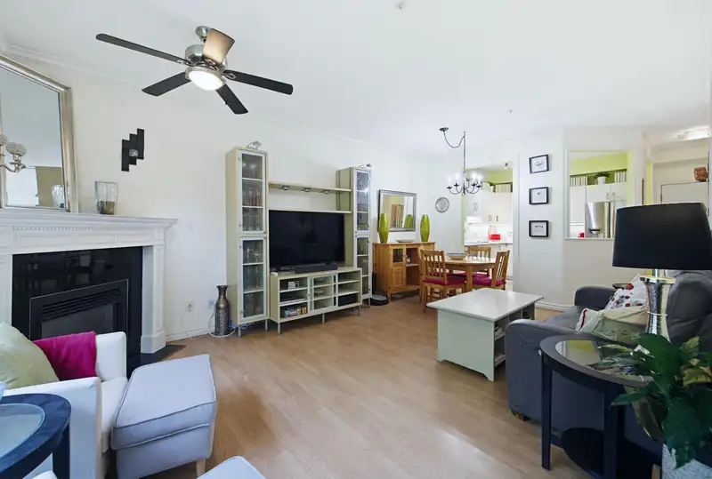 103 12739 72 AVENUE - photo 4 of 33