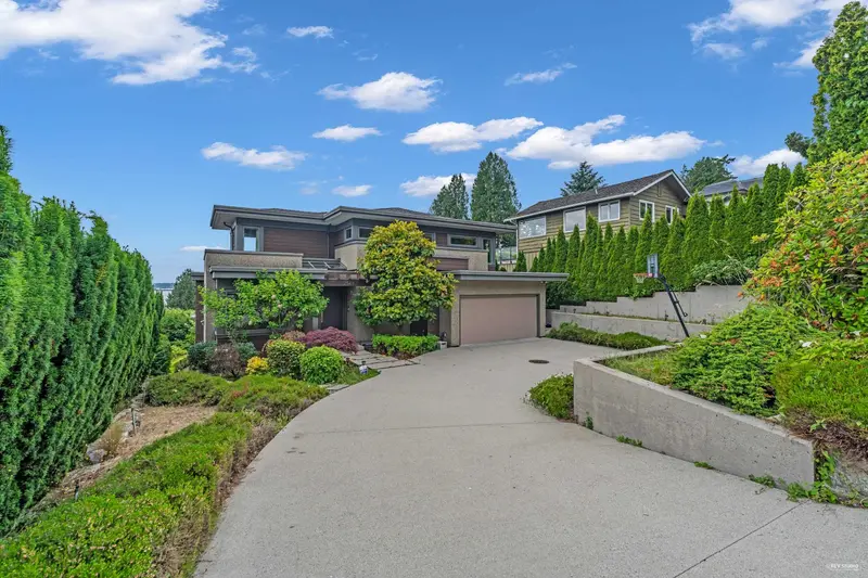 2548 MATHERS AVENUE - photo 2 of 25