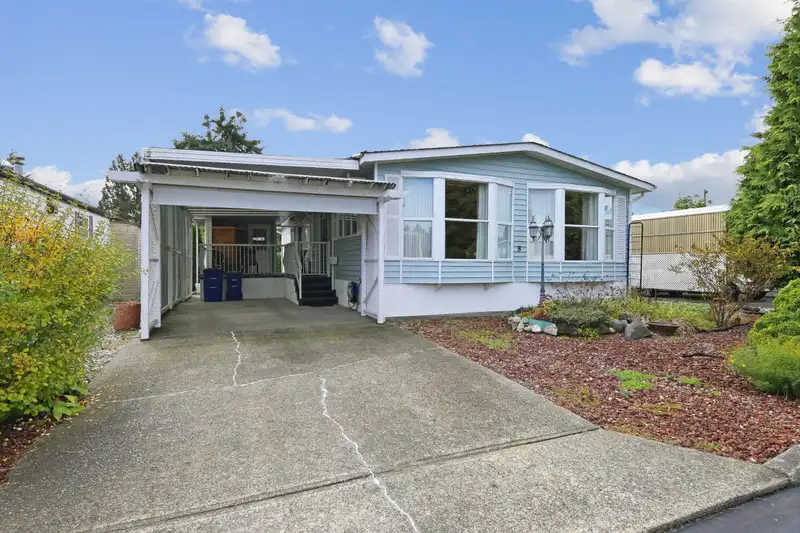 8 8670 156 STREET - photo 1 of 25