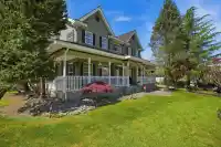 9899 181 STREET - thumbnail 2