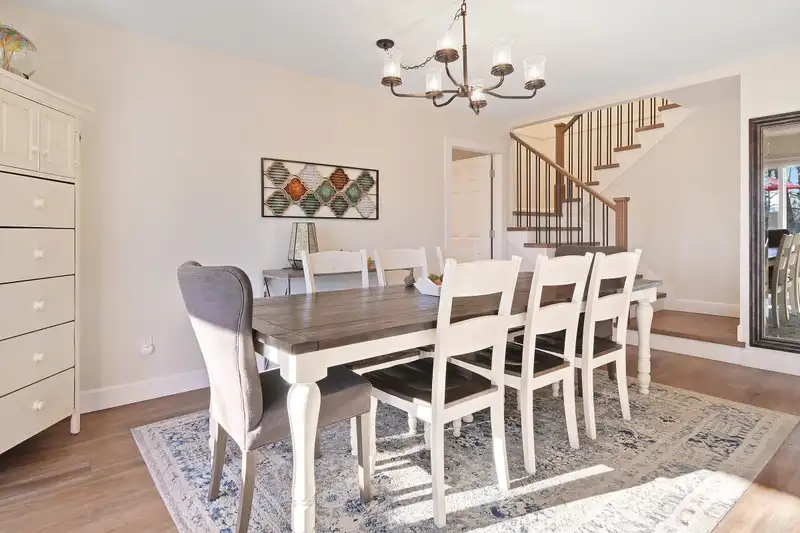 18274 58A AVENUE - photo 3 of 40