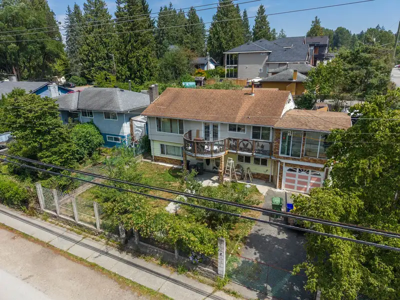 10240 140 STREET - photo 2 of 18