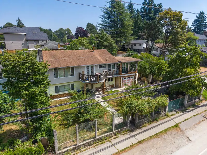 10240 140 STREET - photo 3 of 18