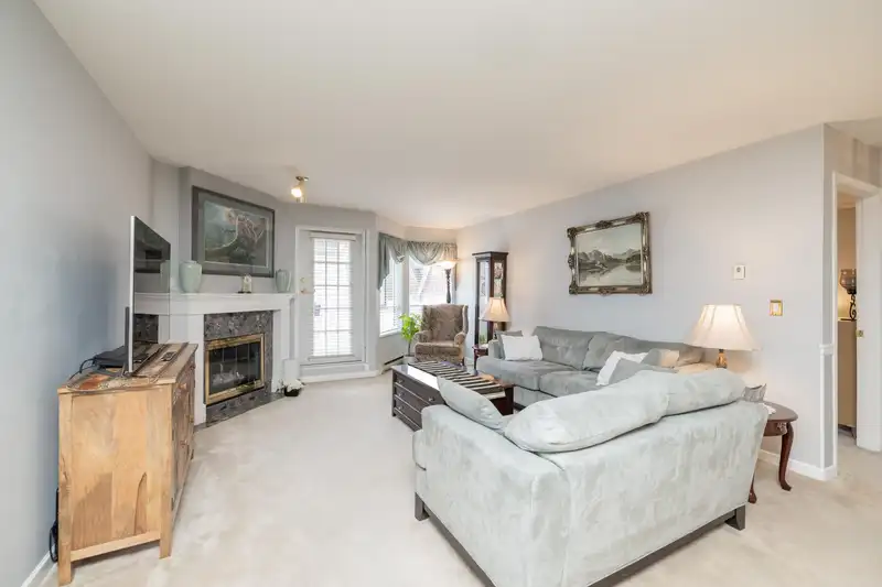 314 9299 121 STREET - photo 3 of 28
