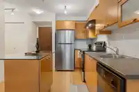 216 10707 139 STREET - thumbnail 5