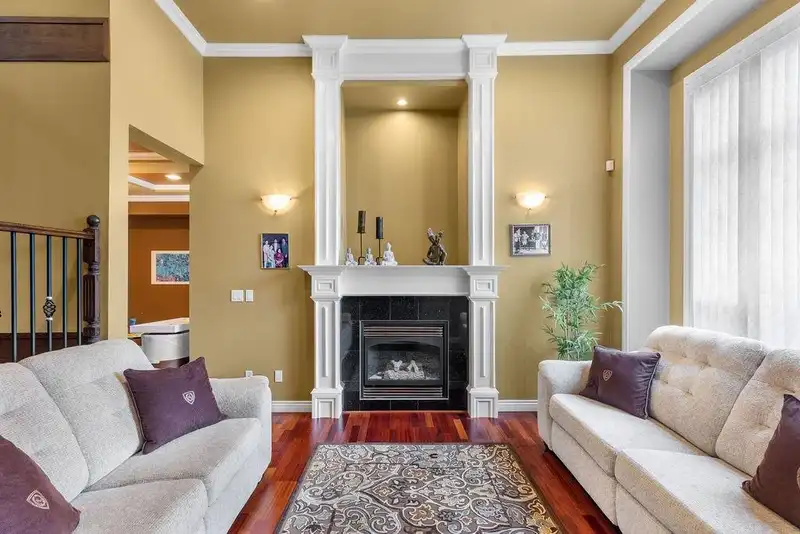 14846 72A AVENUE - photo 4 of 25