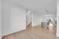 23 8130 136A STREET - thumbnail 24