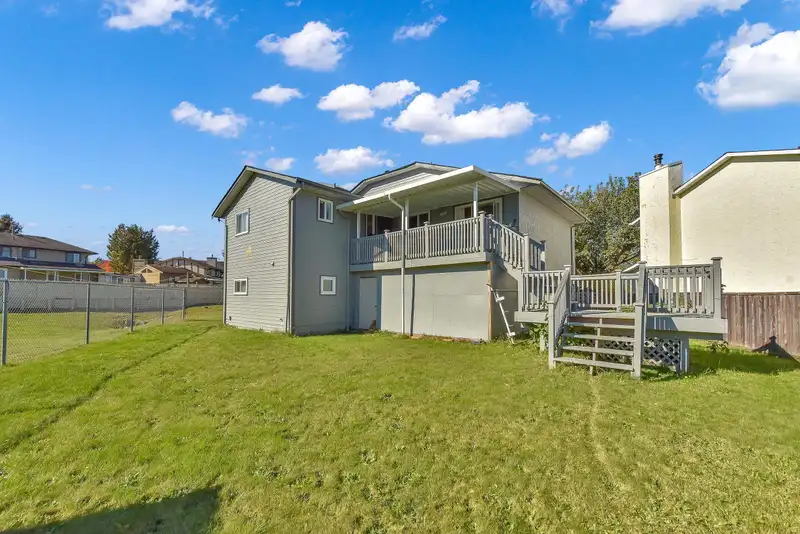 13088 65A AVENUE - photo 4 of 26