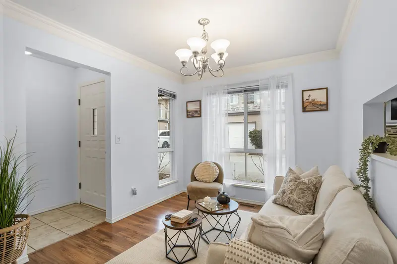 20 15875 84 AVENUE - photo 4 of 25