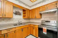 5949 169 STREET - thumbnail 12