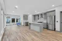 310 6338 KING GEORGE BOULEVARD - thumbnail 32