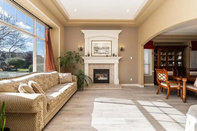 15871 110 AVENUE - photo 1 of 25