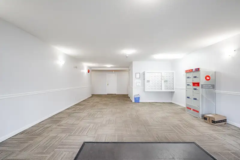 303 12110 80 AVENUE - photo 3 of 40