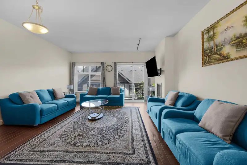 138 6299 144 STREET - photo 2 of 31