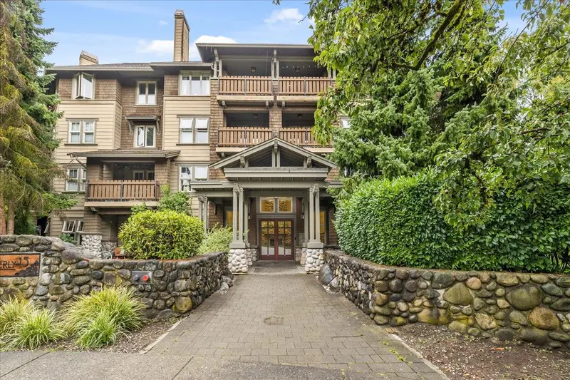 207 15 SMOKEY SMITH PLACE - photo 1 of 25