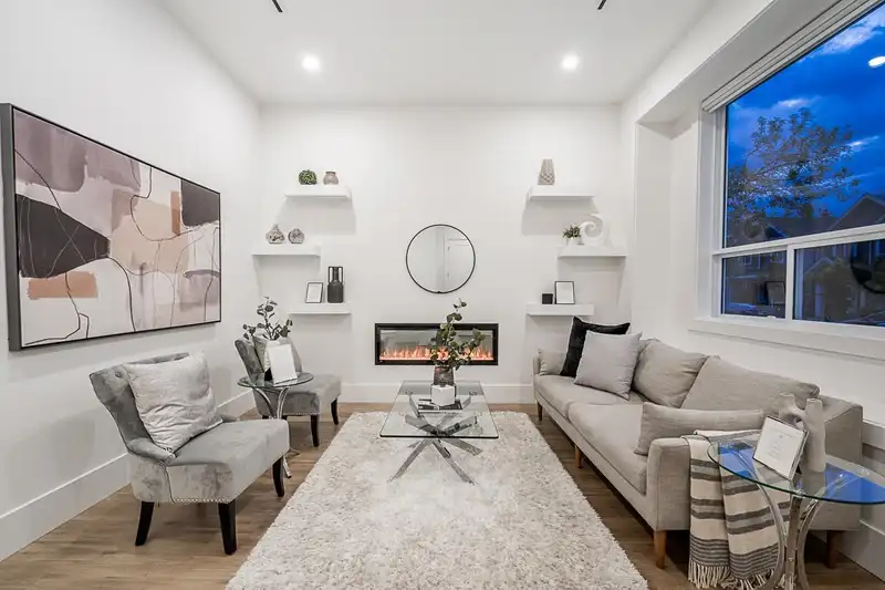 14186 59A AVENUE - photo 3 of 35