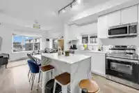 516 15858 FRASER HIGHWAY - thumbnail 1
