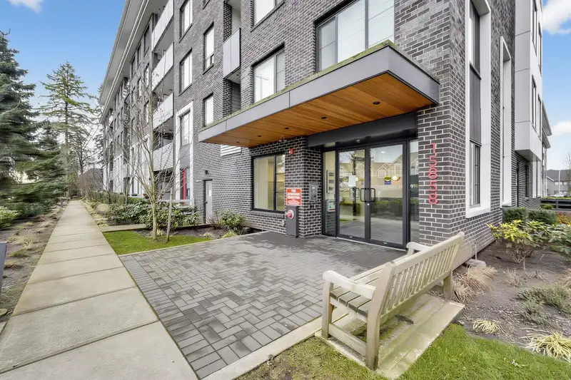 516 15858 FRASER HIGHWAY - photo 3 of 25