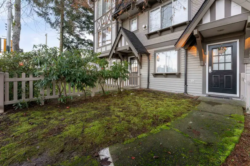 7 12778 66 AVENUE - photo 3 of 28