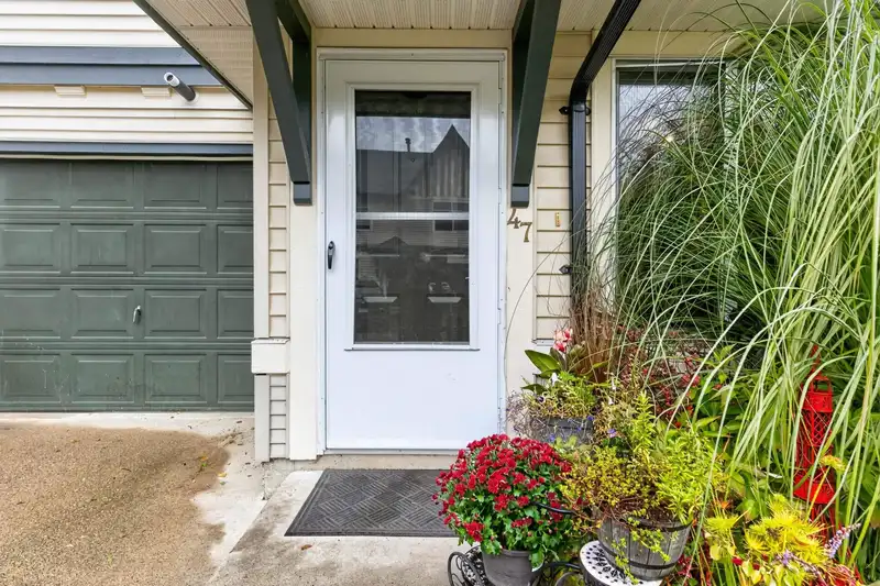 47 18883 65 STREET - photo 2 of 25