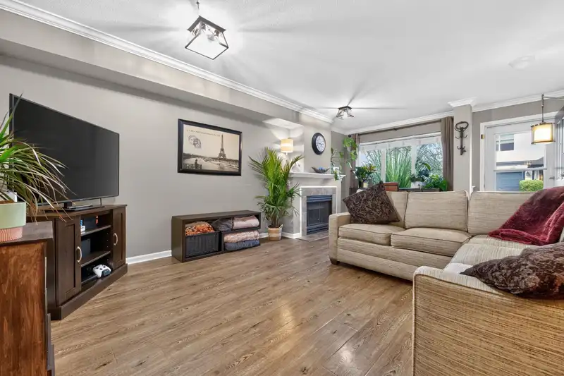 47 18883 65 STREET - photo 3 of 25