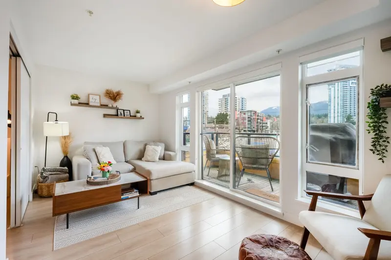 201 1519 CROWN STREET - photo 4 of 24