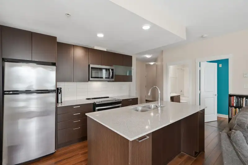 304 13339 102A AVENUE - photo 4 of 29