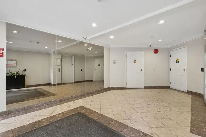 109 7161 121 STREET - photo 2 of 25