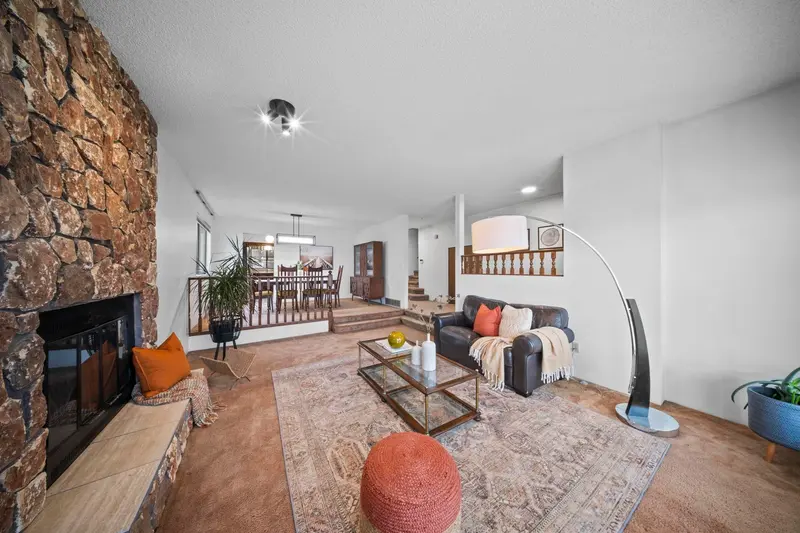 1940 LEACOCK STREET - photo 3 of 25