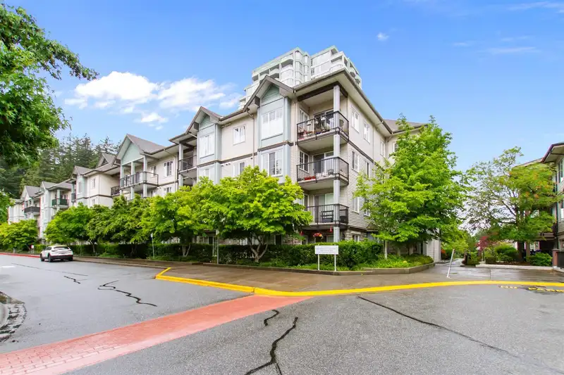 107 14877 100 AVENUE - photo 1 of 26