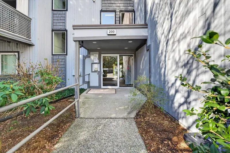 118 200 WESTHILL PLACE - photo 4 of 25