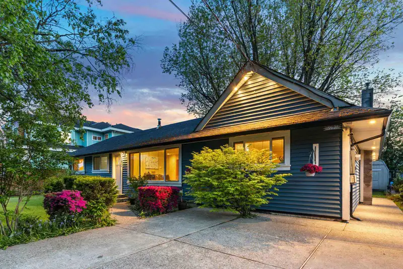 9671 153A STREET - photo 4 of 40