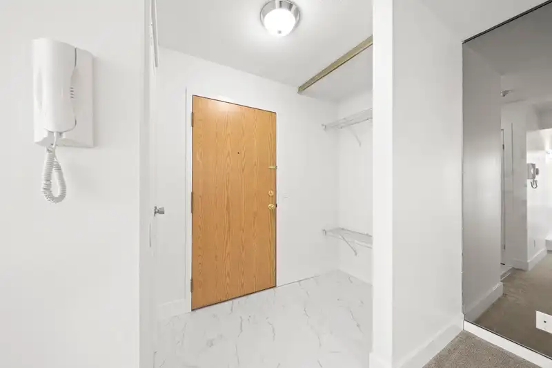 9 7011 134 STREET - photo 2 of 30
