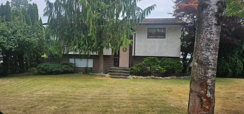 7580 142 STREET - photo 1 of 1