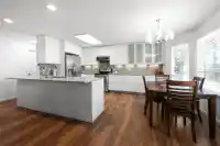 201 8972 FLEETWOOD WAY - thumbnail 2