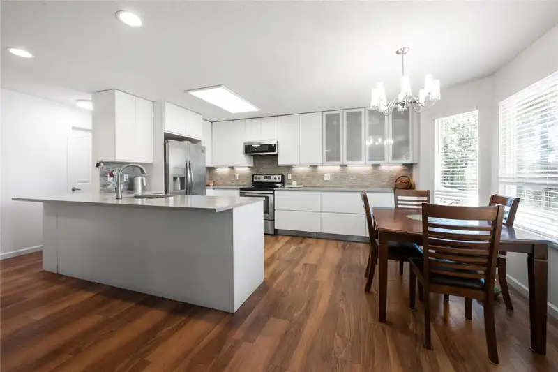 201 8972 FLEETWOOD WAY - photo 2 of 20