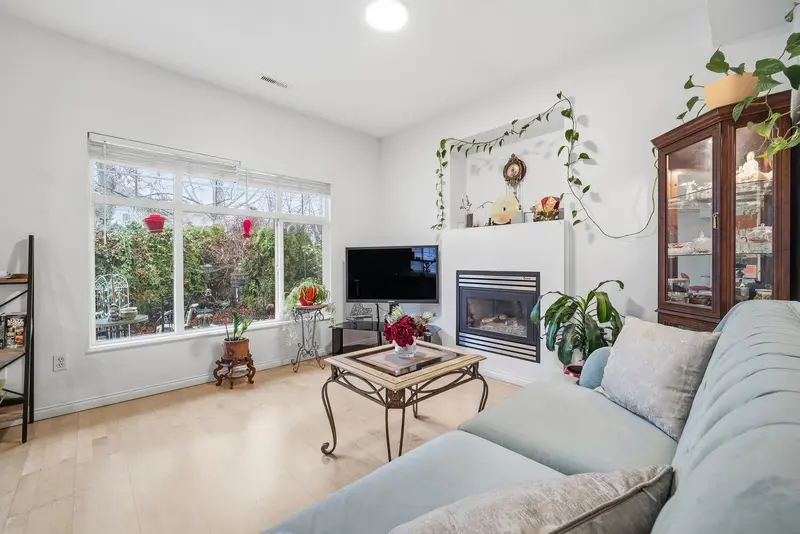 38 4711 BLAIR DRIVE - photo 2 of 25