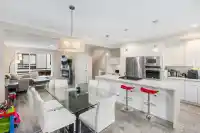 181 16488 64 AVENUE - thumbnail 4