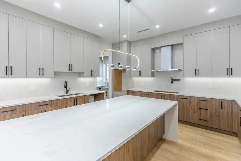 7080 192A STREET - photo 2 of 19