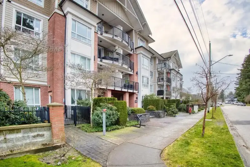 409 14960 102A AVENUE - photo 1 of 12
