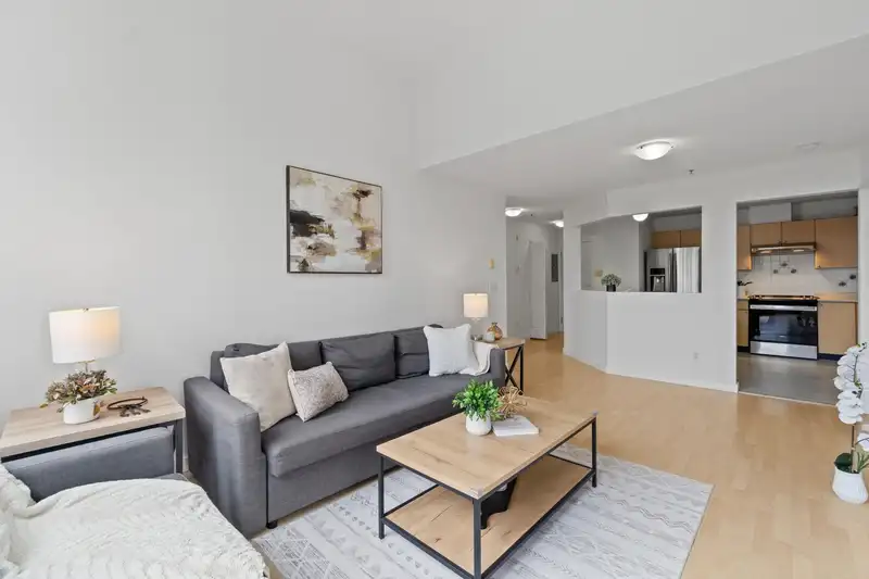 405 10186 155 STREET - photo 4 of 29