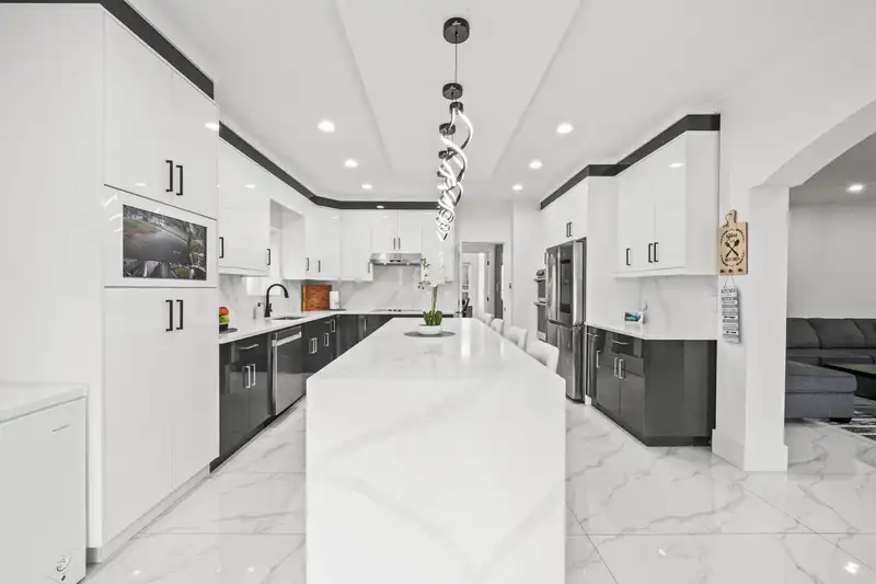 15079 67 AVENUE - photo 1 of 25